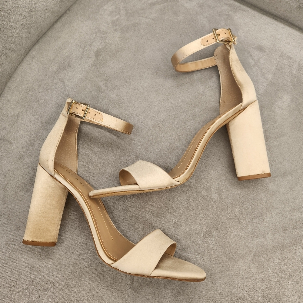 Gianni Bini Joenah Heeled Sandals 10 Cream Nude Satin Ankle Strap Pastel New$60